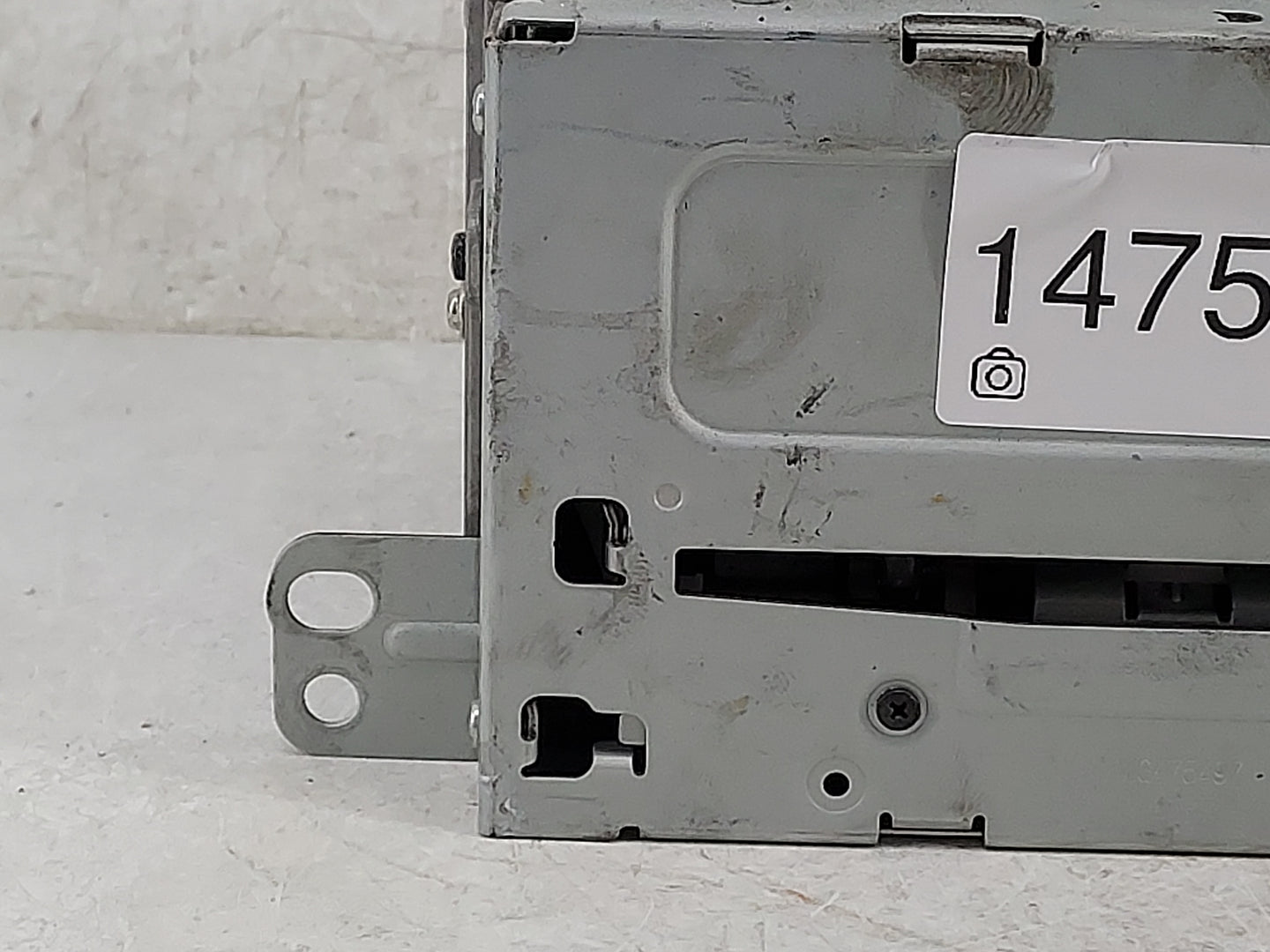 2012 Chevrolet Equinox Radio AM FM Cd Player Receiver Replacement P/N:22815634 CQ-FG21E0GDA Fits OEM Used Auto Parts - Oemus