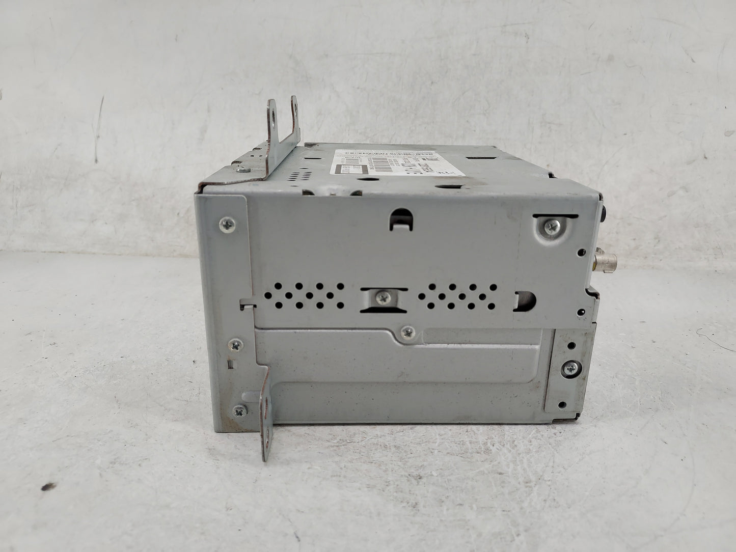 2012 Chevrolet Equinox Radio AM FM Cd Player Receiver Replacement P/N:22815634 CQ-FG21E0GDA Fits OEM Used Auto Parts - Oemus