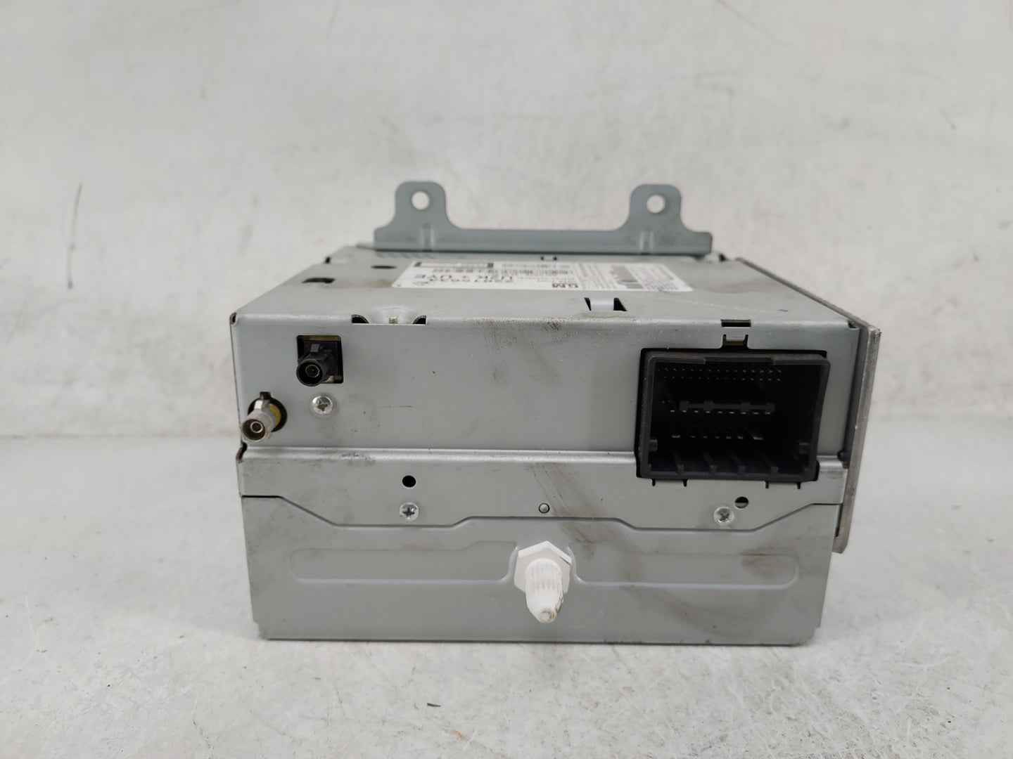 2012 Chevrolet Equinox Radio AM FM Cd Player Receiver Replacement P/N:22815634 CQ-FG21E0GDA Fits OEM Used Auto Parts - Oemus