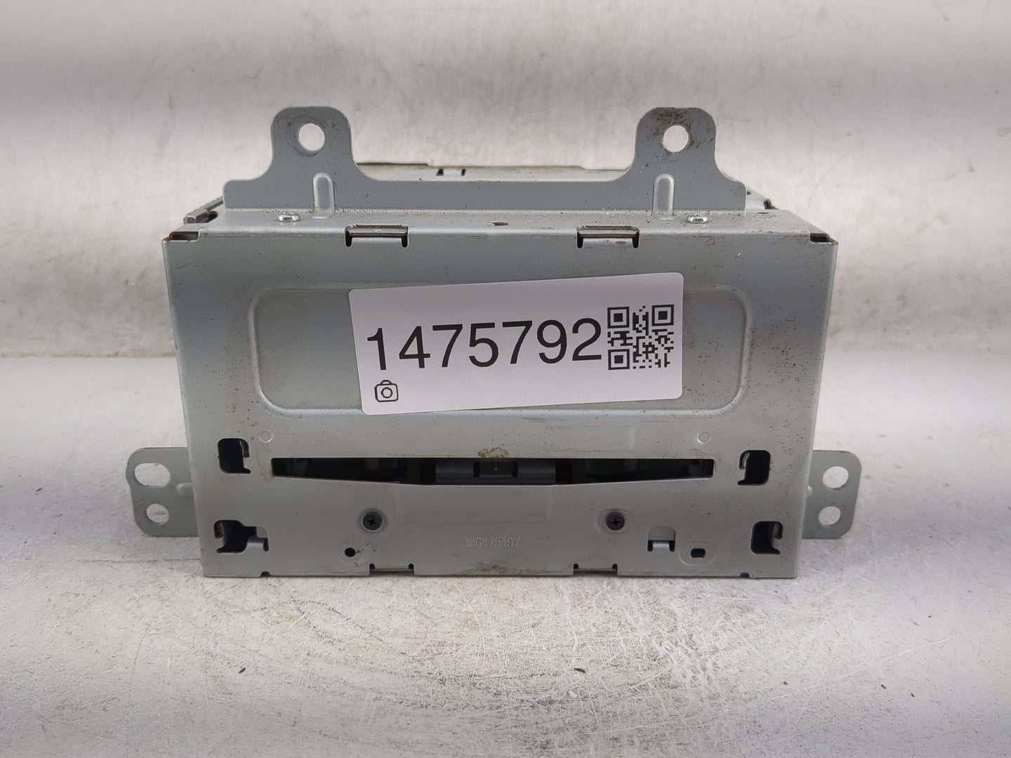 2012 Chevrolet Equinox Radio AM FM Cd Player Receiver Replacement P/N:22869279 Fits OEM Used Auto Parts - Oemusedautoparts1.