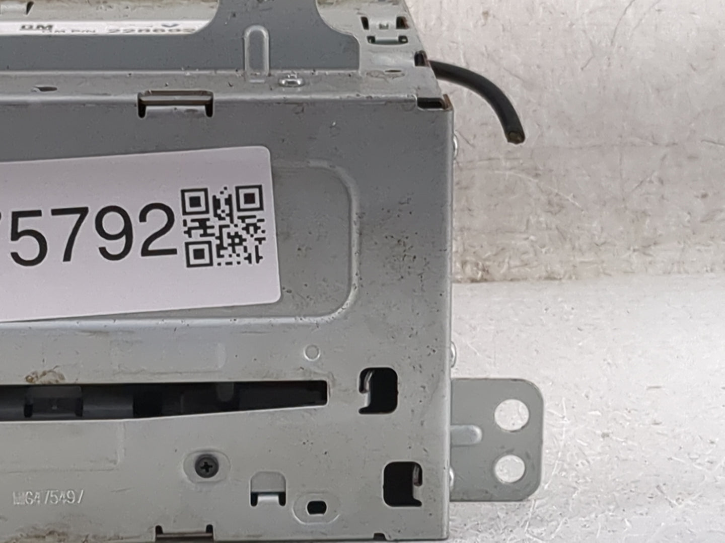 2012 Chevrolet Equinox Radio AM FM Cd Player Receiver Replacement P/N:22869279 Fits OEM Used Auto Parts - Oemusedautoparts1.