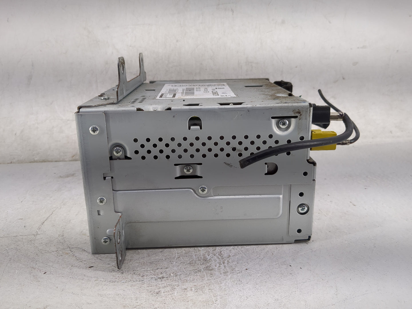 2012 Chevrolet Equinox Radio AM FM Cd Player Receiver Replacement P/N:22869279 Fits OEM Used Auto Parts - Oemusedautoparts1.