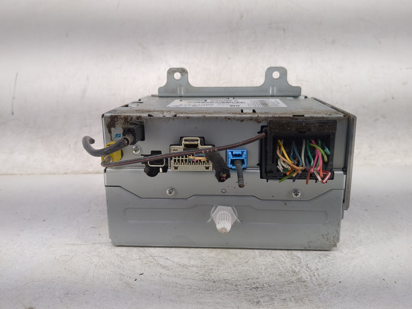 2012 Chevrolet Equinox Radio AM FM Cd Player Receiver Replacement P/N:22869279 Fits OEM Used Auto Parts - Oemusedautoparts1.