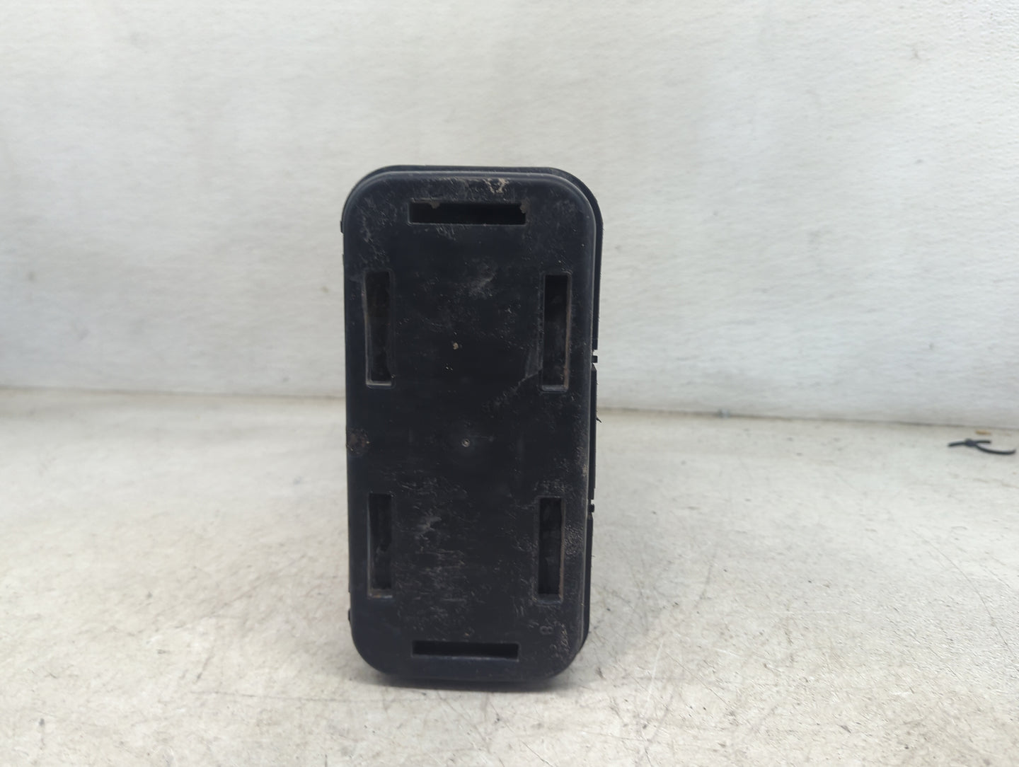 2012 Chevrolet Equinox Fuel Vapor Charcoal Canister 1479442 - Oemusedautoparts1.com