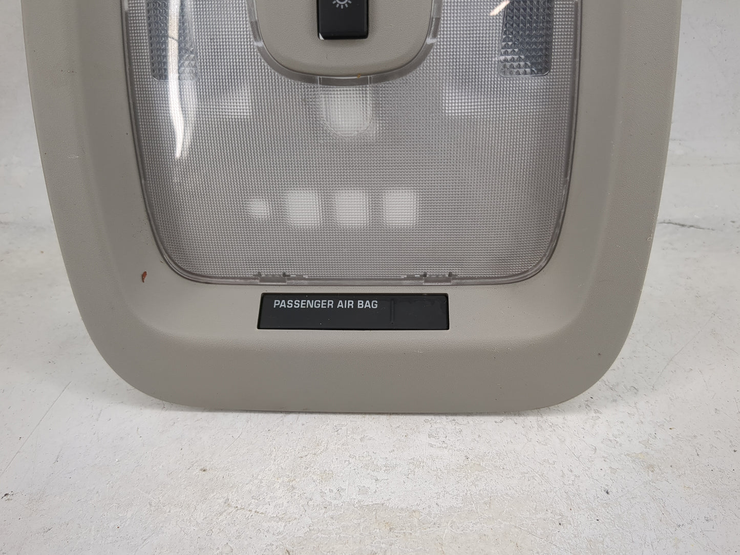 2013-2013 Chevrolet Equinox Overhead Roof Console 1482385 - Oemusedautoparts1.com
