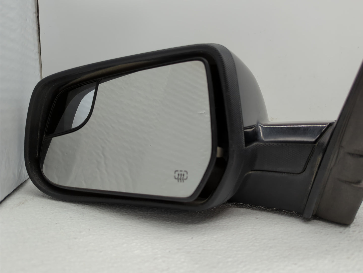 2011-2014 Chevrolet Equinox Driver Side View Mirror - Left Door Mirror OEM Used - Oemusedautoparts1.com