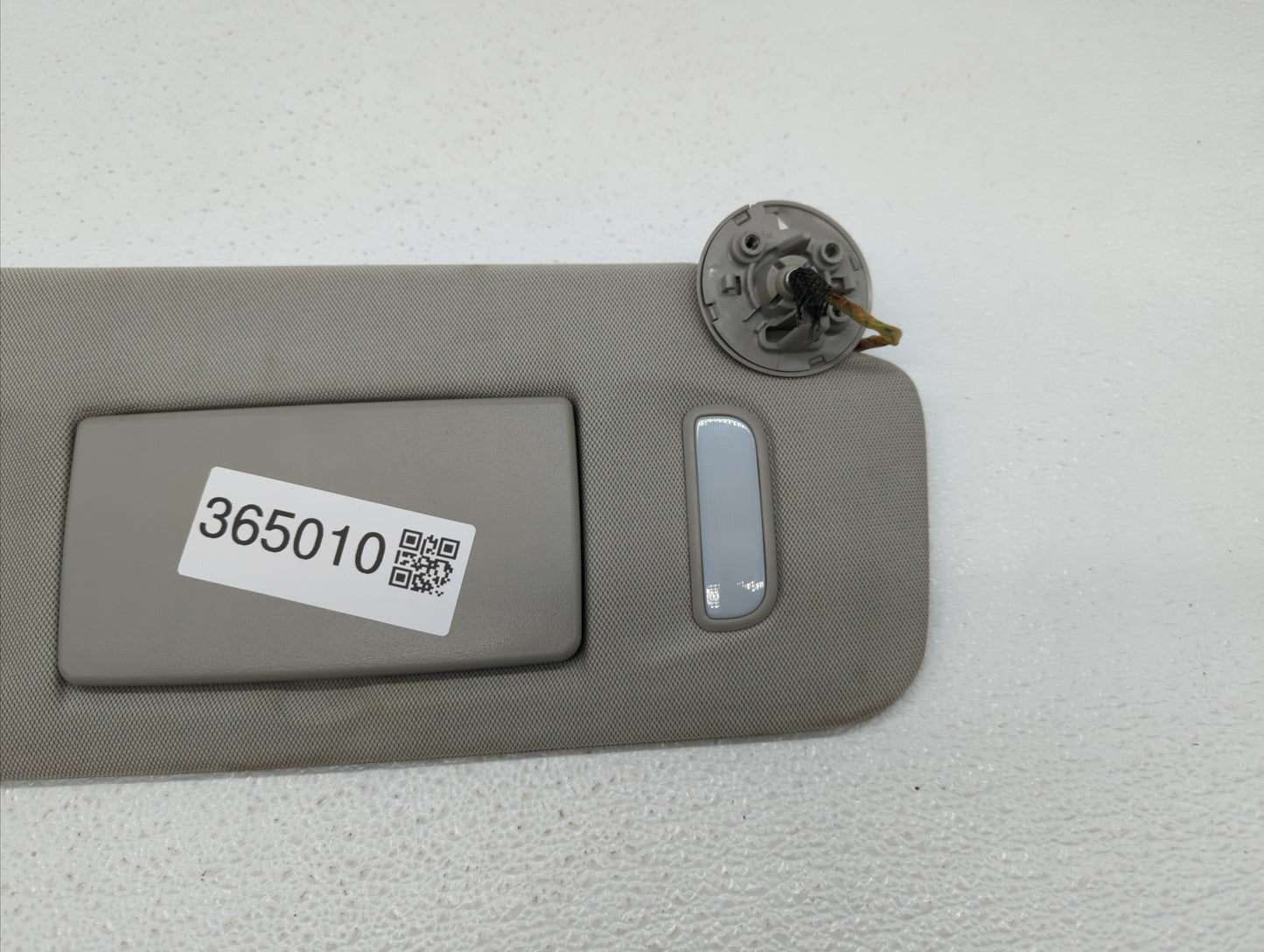 2010-2017 Chevrolet Equinox Sun Visor Shade Replacement Passenger Right Mirror Fits Fits 2010 2011 2012 2013 2014 2015 2016 