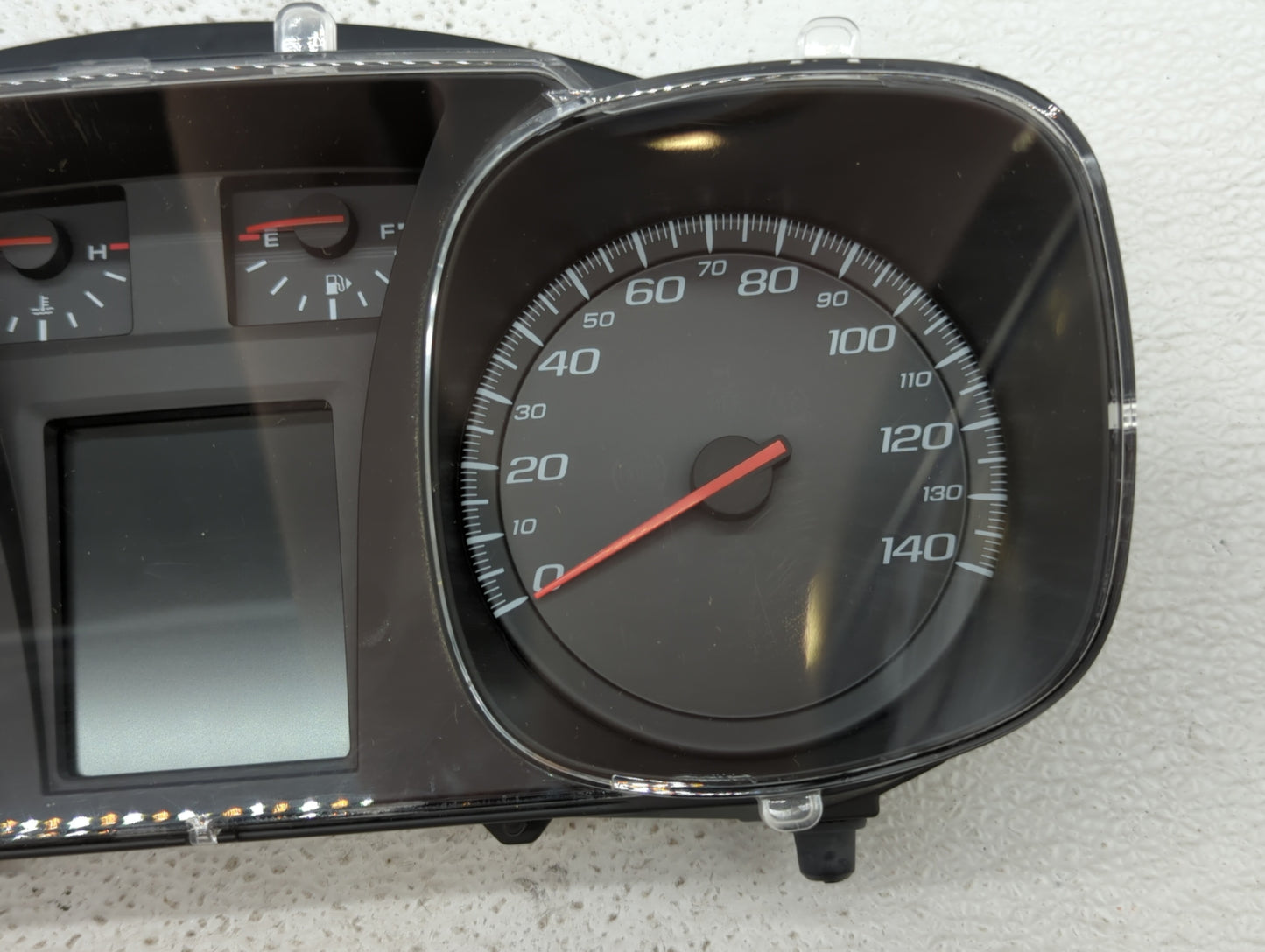 2012 Chevrolet Equinox Instrument Cluster Speedometer Gauges P/N:23348997 190828, 20907580 Fits OEM Used Auto Parts - Oemuse