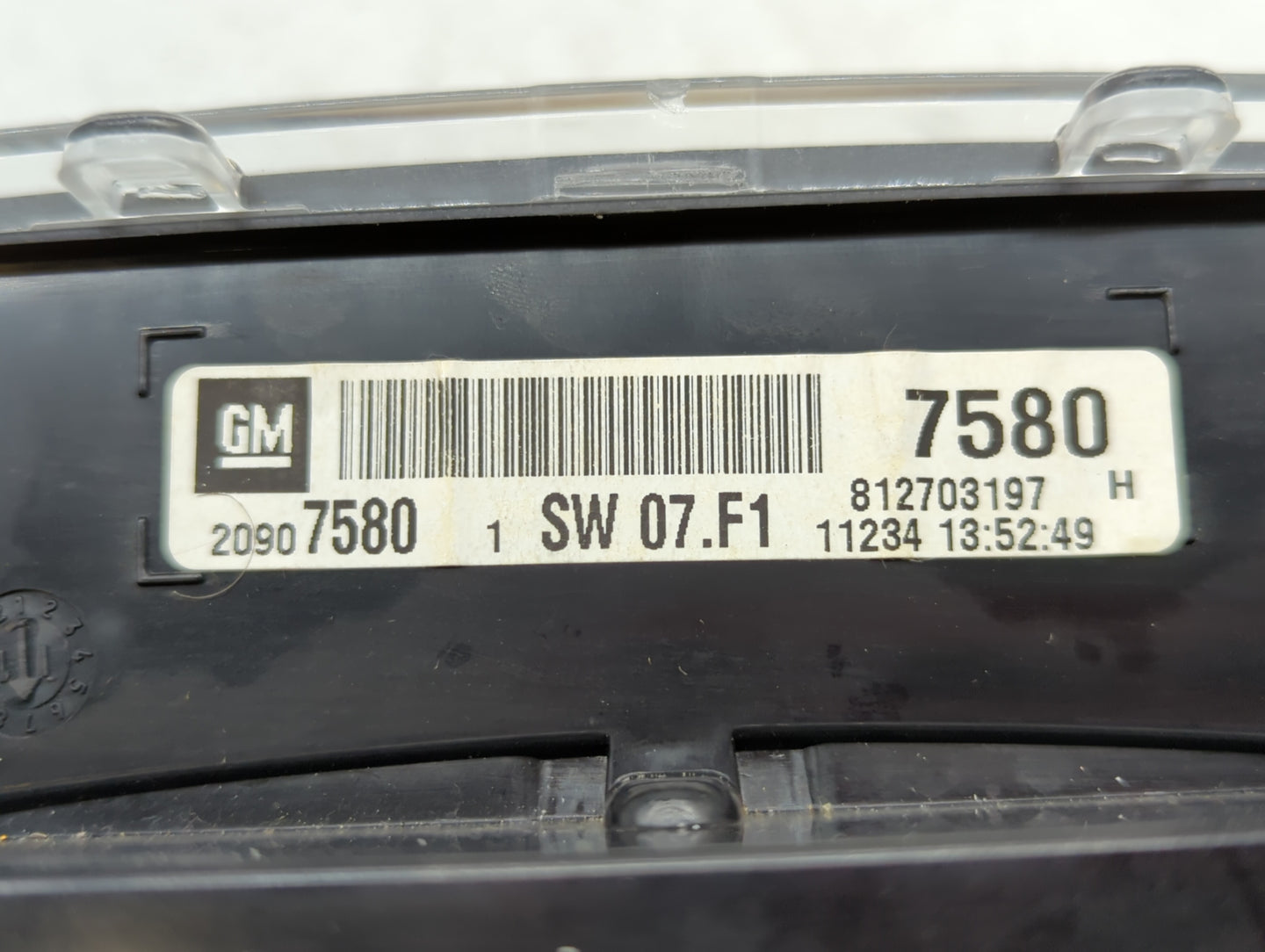 2012 Chevrolet Equinox Instrument Cluster Speedometer Gauges P/N:23348997 190828, 20907580 Fits OEM Used Auto Parts - Oemuse