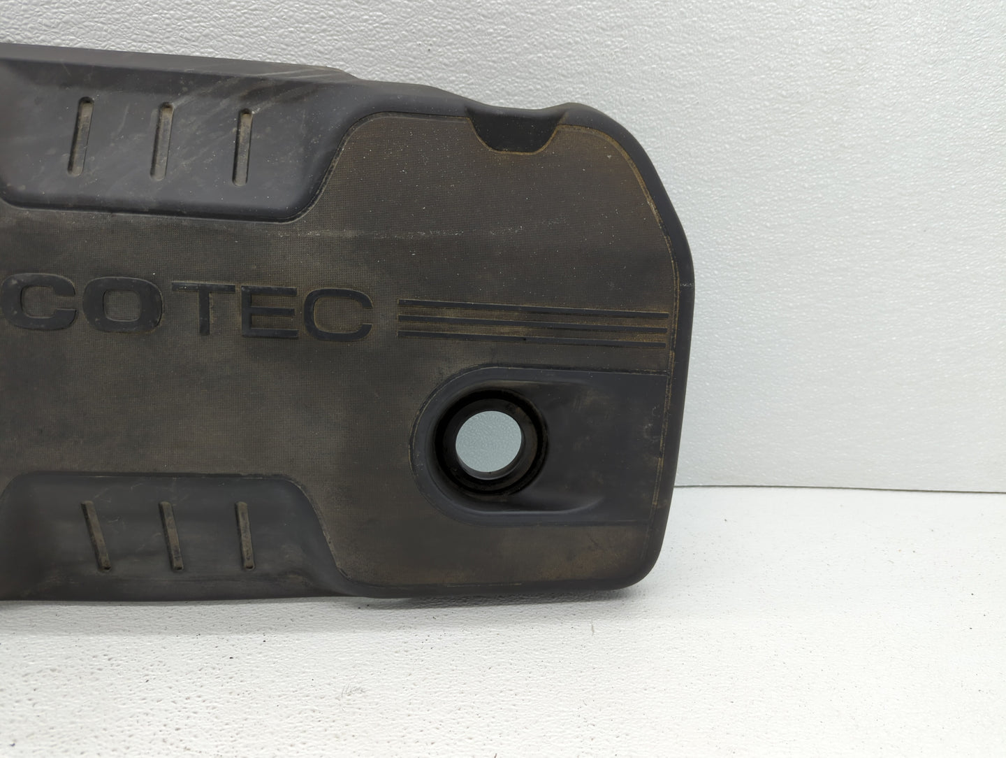 2012 Chevrolet Equinox Engine Cover - Oemusedautoparts1.com