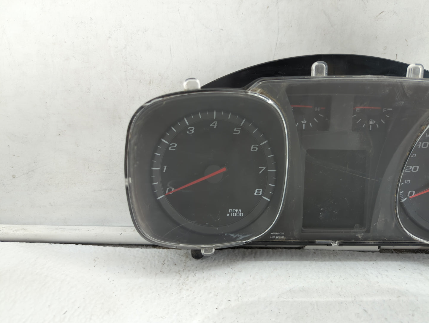 2012 Chevrolet Equinox Instrument Cluster Speedometer Gauges P/N:23348997 190828, 20907580 Fits OEM Used Auto Parts - Oemuse