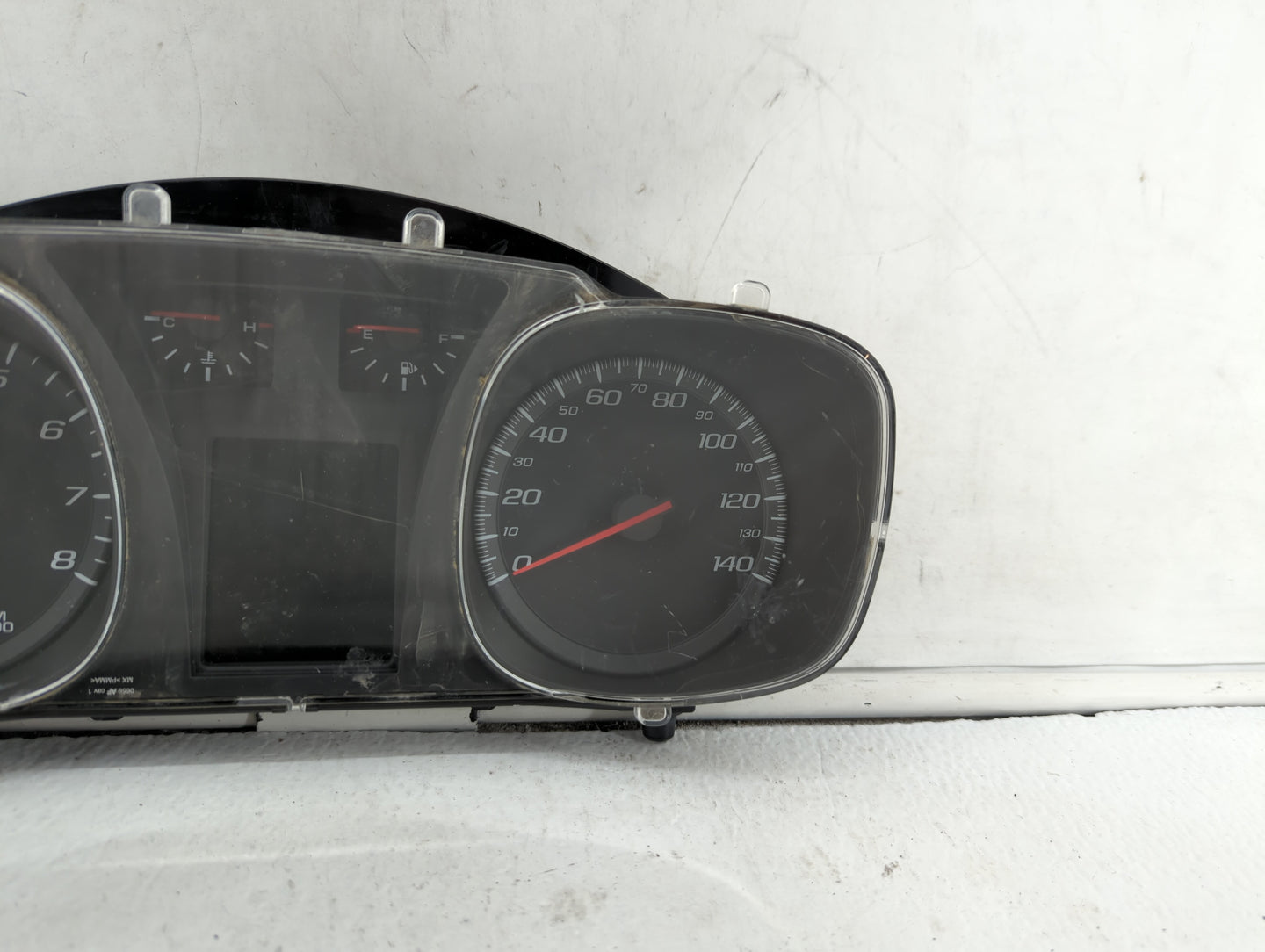 2012 Chevrolet Equinox Instrument Cluster Speedometer Gauges P/N:23348997 190828, 20907580 Fits OEM Used Auto Parts - Oemuse