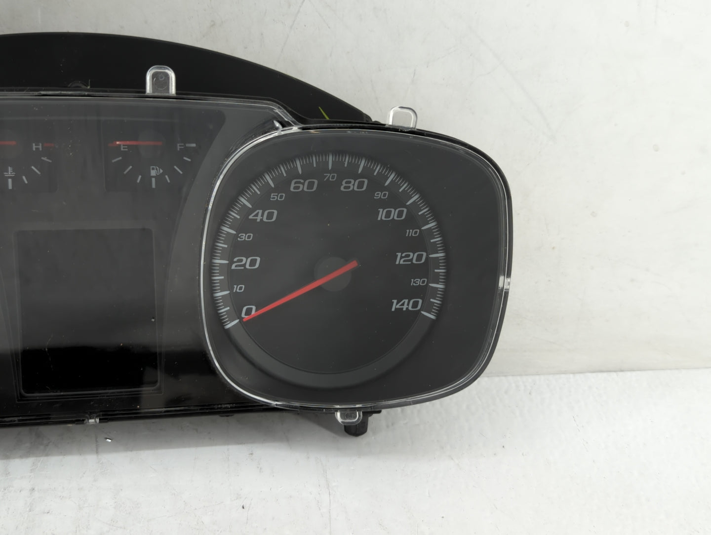 2012 Chevrolet Equinox Instrument Cluster Speedometer Gauges P/N:23348997 190828, 20907580 Fits OEM Used Auto Parts - Oemuse