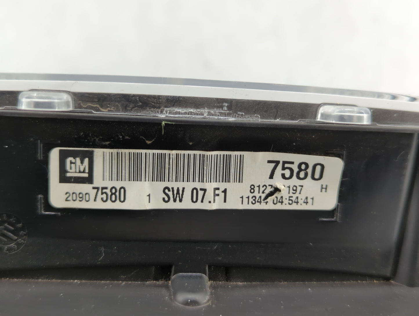 2012 Chevrolet Equinox Instrument Cluster Speedometer Gauges P/N:23348997 190828, 20907580 Fits OEM Used Auto Parts - Oemuse