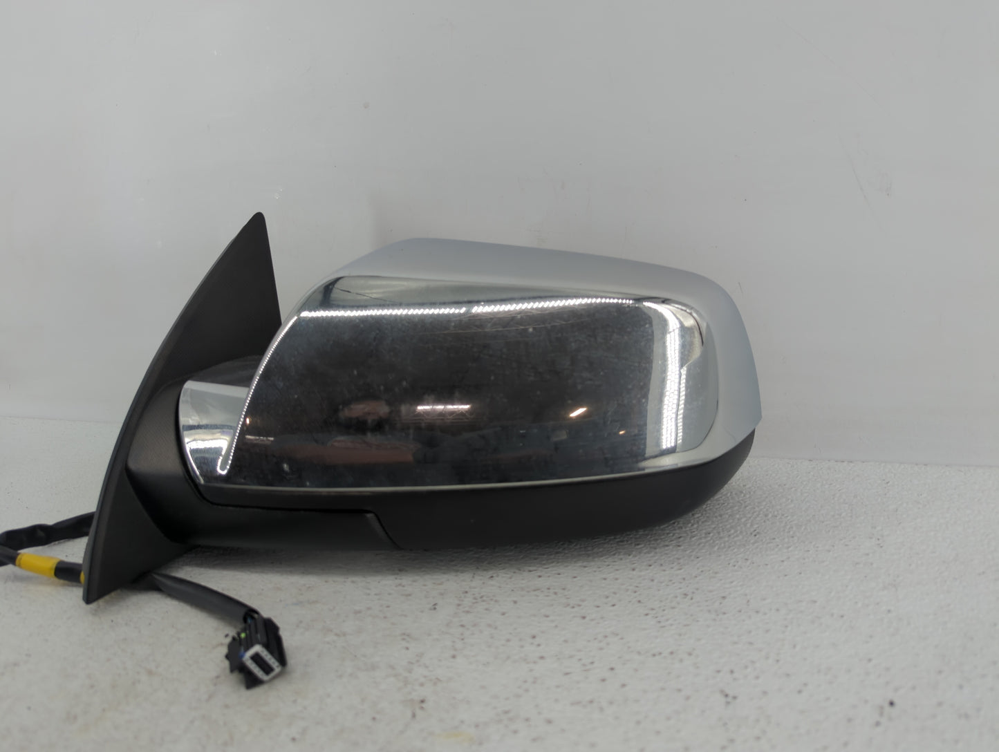 2011-2013 Chevrolet Equinox Driver Side View Mirror - Left Door Mirror OEM Used - Oemusedautoparts1.com