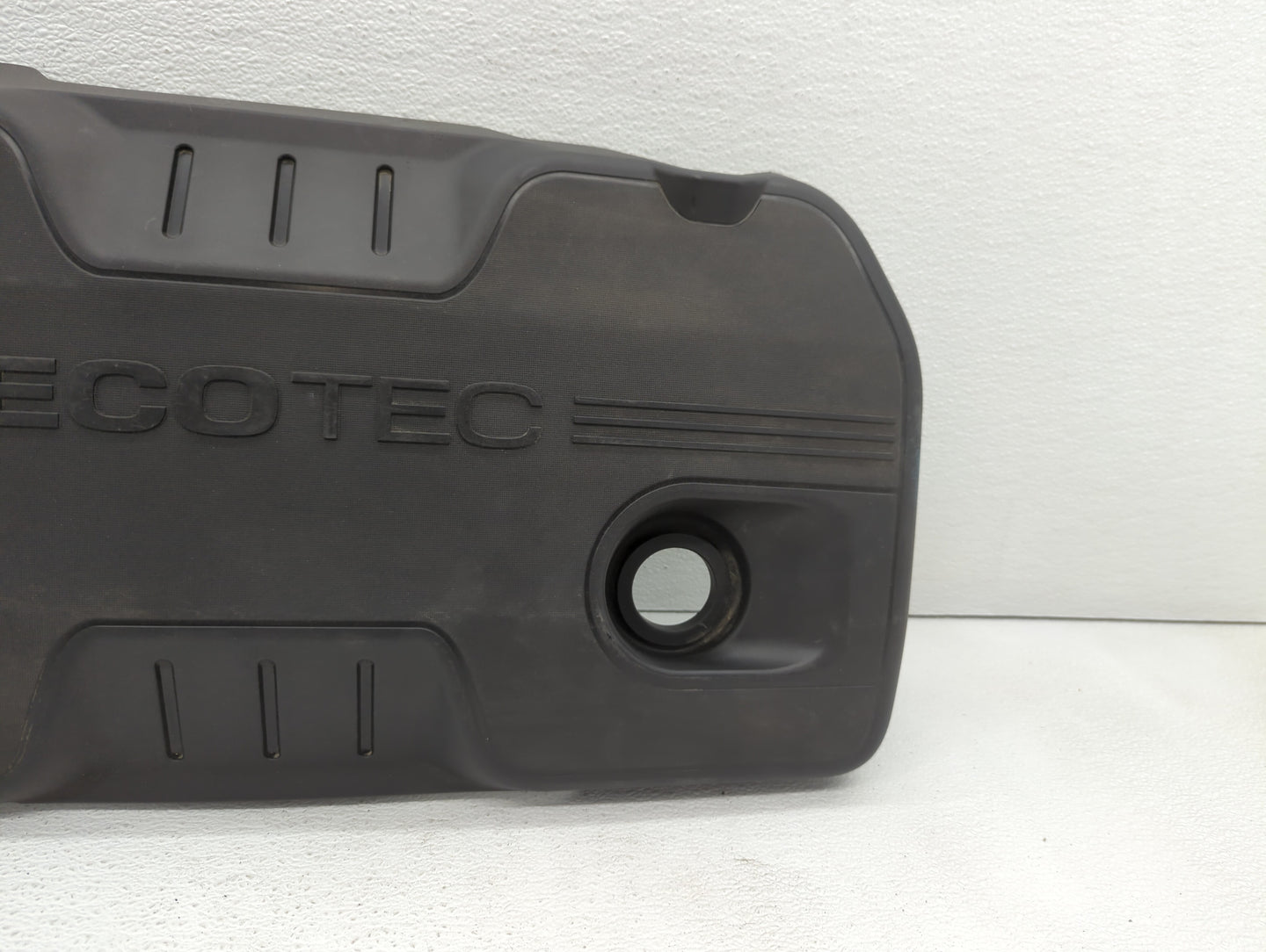 2012 Chevrolet Equinox Engine Cover - Oemusedautoparts1.com