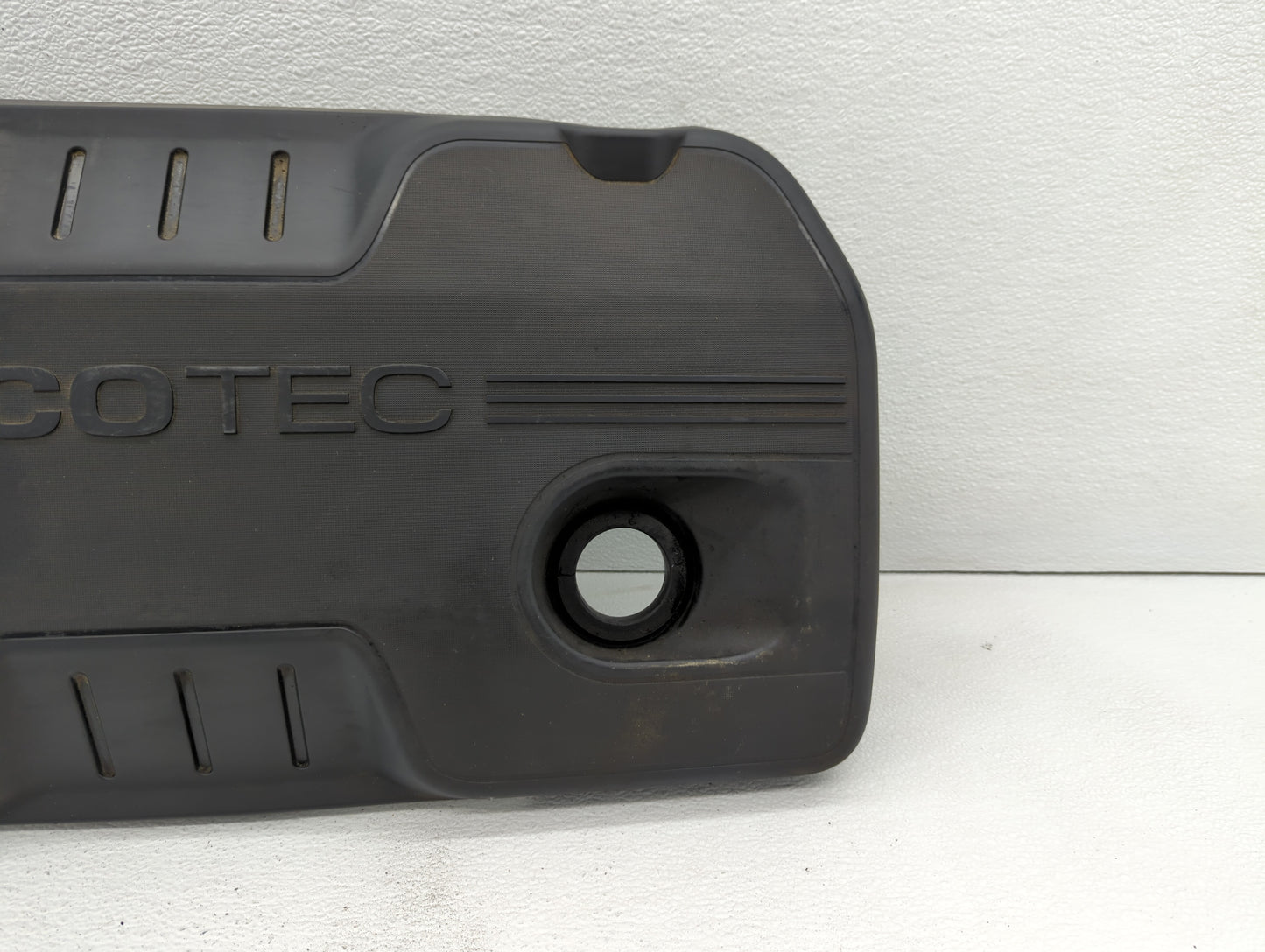 2012 Chevrolet Equinox Engine Cover - Oemusedautoparts1.com