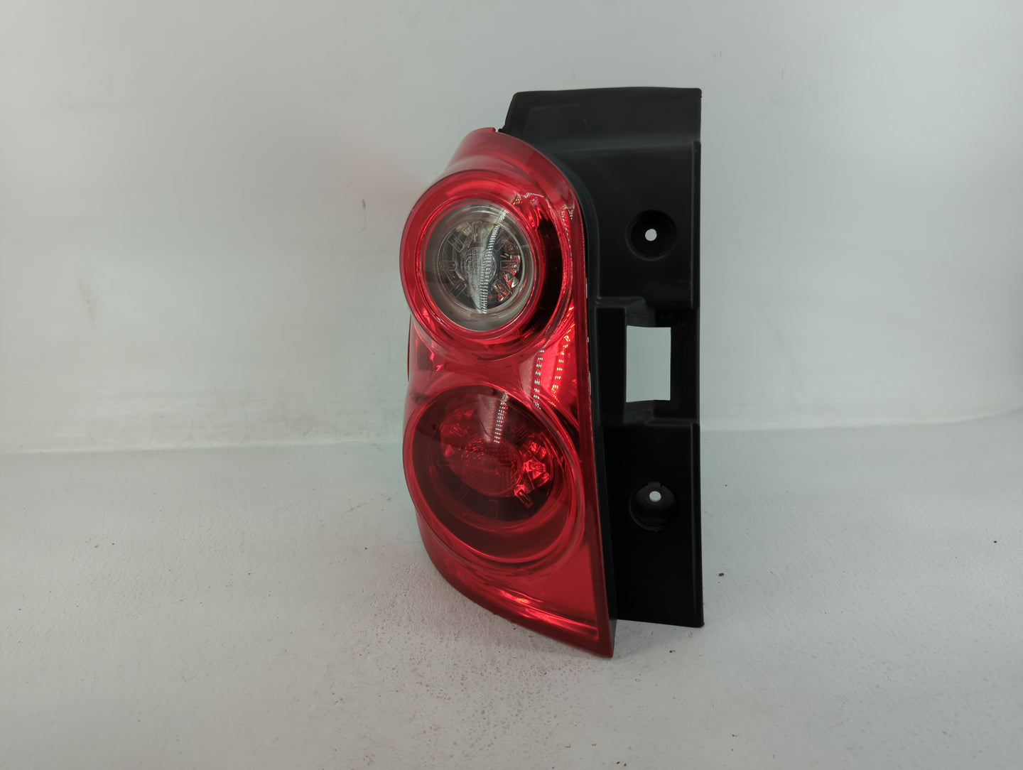 2010-2015 Chevrolet Equinox Tail Light Assembly Driver Left OEM P/N:10 DOT 1L GH  Fits Fits 2010 2011 2012 2013 2014 2015 OE