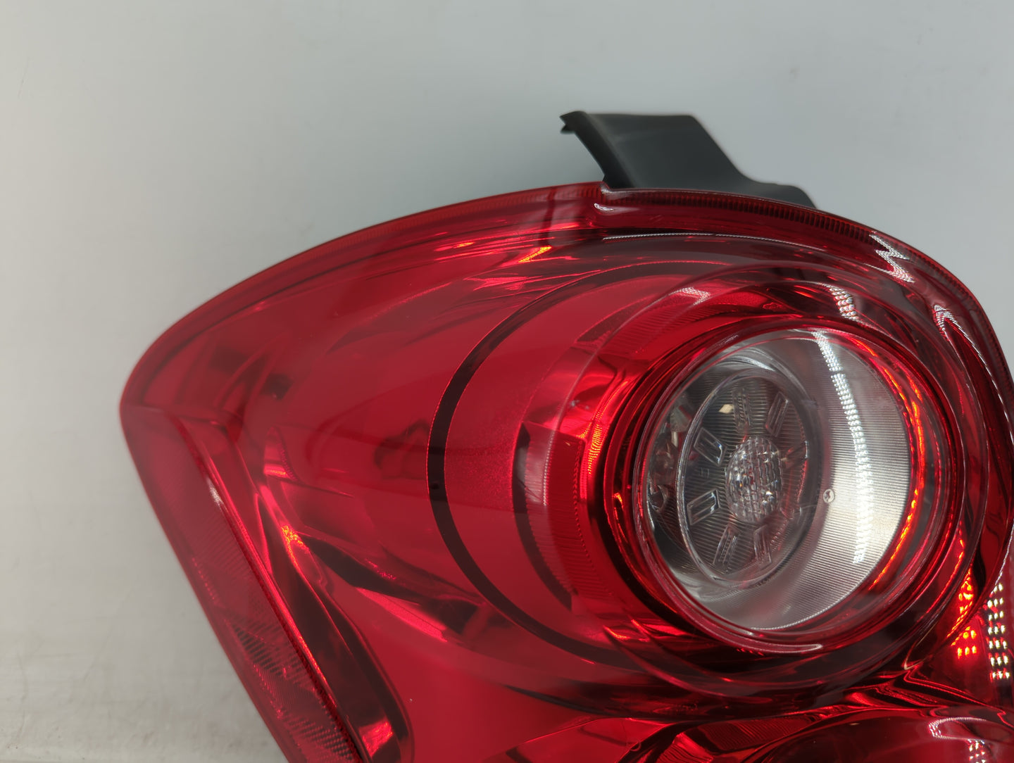 2010-2015 Chevrolet Equinox Tail Light Assembly Driver Left OEM P/N:10 DOT 1L GH  Fits Fits 2010 2011 2012 2013 2014 2015 OE