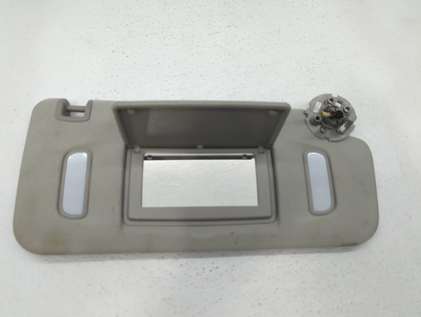 2010-2017 Chevrolet Equinox Sun Visor Shade Replacement Passenger Right Mirror Fits Fits 2010 2011 2012 2013 2014 2015 2016 