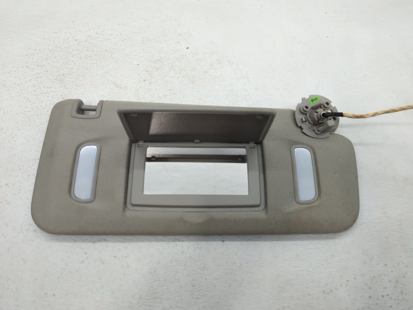 2010-2017 Chevrolet Equinox Sun Visor Shade Replacement Passenger Right Mirror Fits Fits 2010 2011 2012 2013 2014 2015 2016 