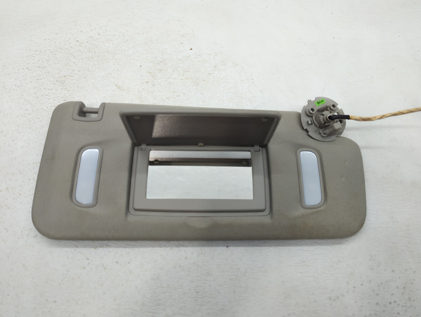 2010-2017 Chevrolet Equinox Sun Visor Shade Replacement Passenger Right Mirror Fits Fits 2010 2011 2012 2013 2014 2015 2016 