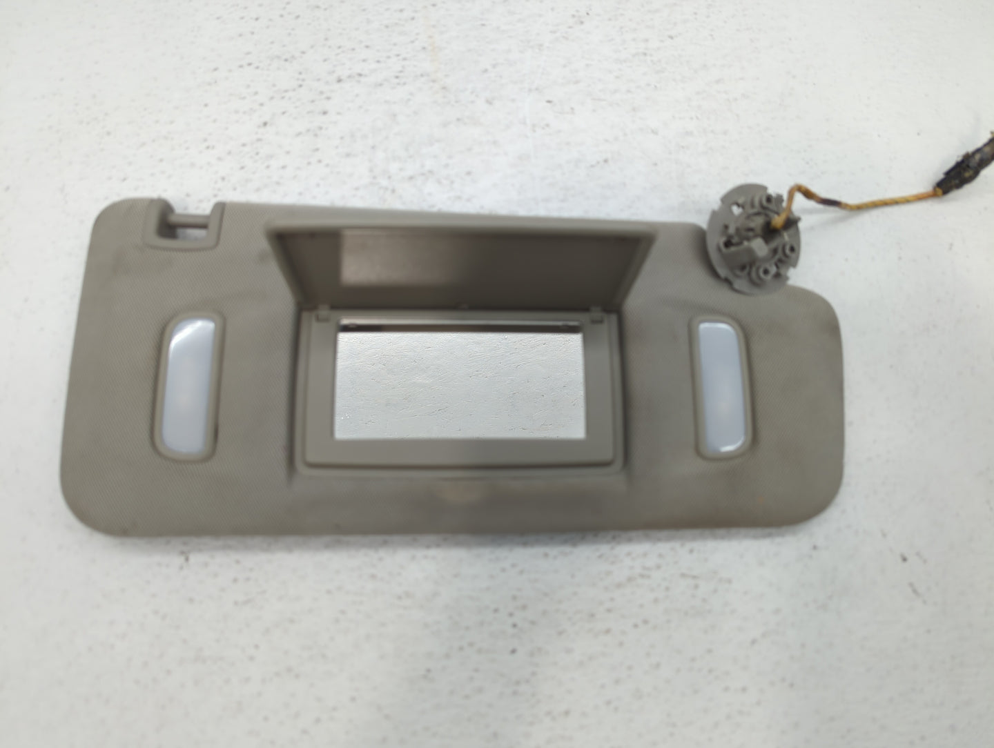 2010-2017 Chevrolet Equinox Sun Visor Shade Replacement Passenger Right Mirror Fits Fits 2010 2011 2012 2013 2014 2015 2016 