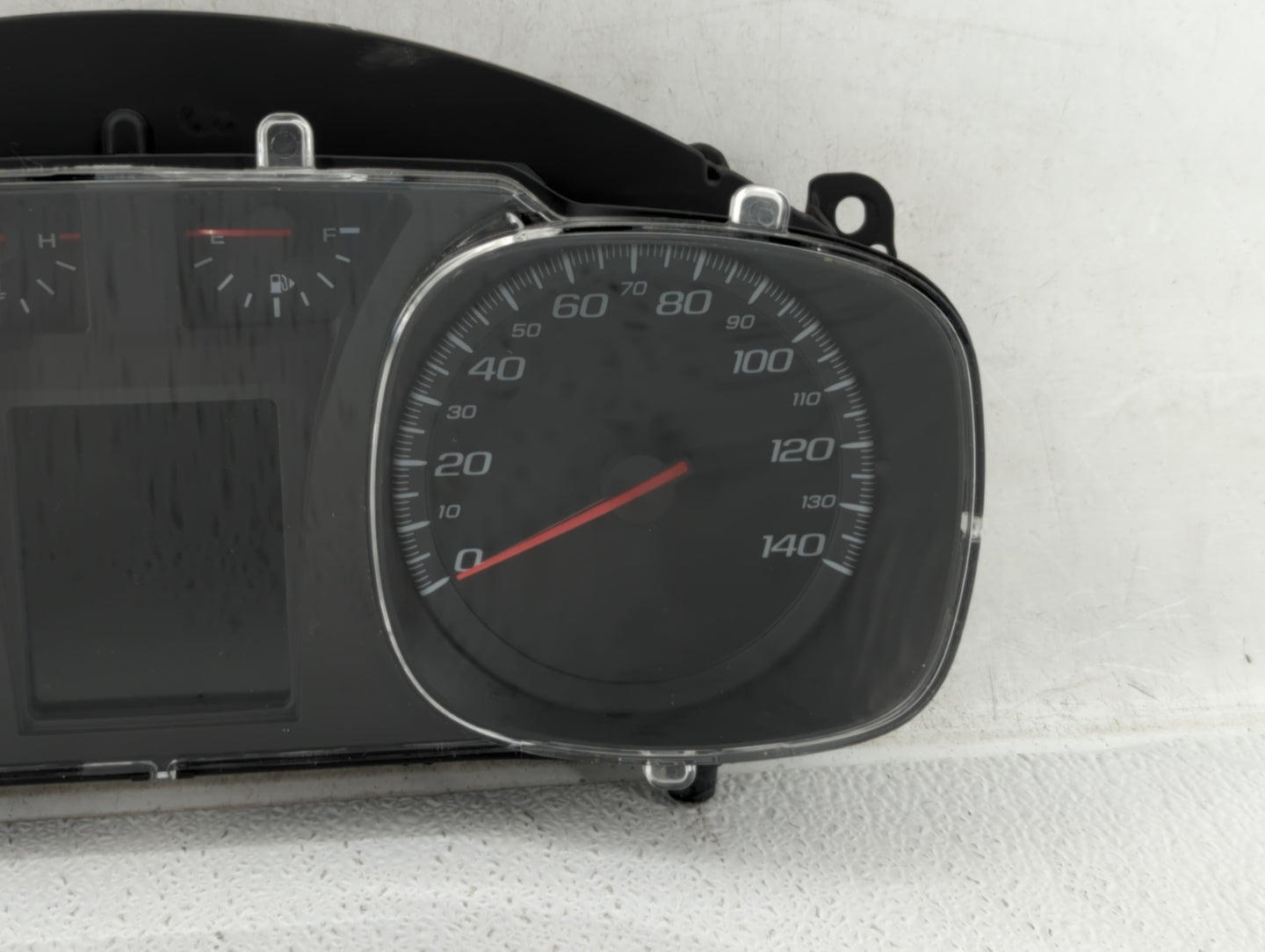 2012 Chevrolet Equinox Instrument Cluster Speedometer Gauges P/N:20907580 23348997, 190828 Fits OEM Used Auto Parts - Oemuse