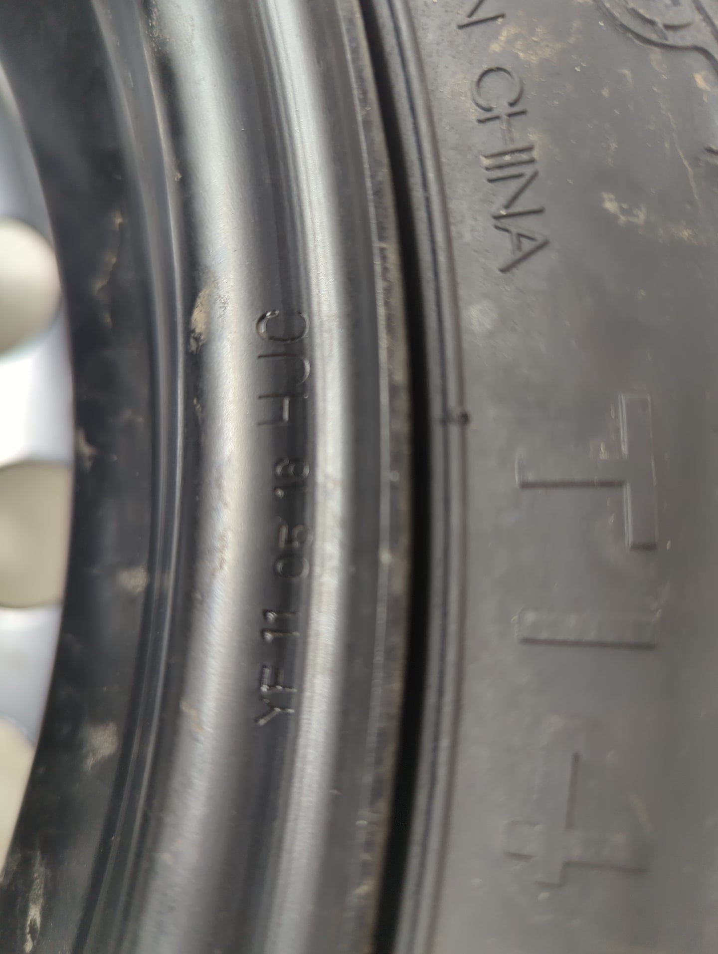 2010-2017 Chevrolet Equinox Spare Donut Tire Wheel Rim Oem 5036999 - Oemusedautoparts1.com