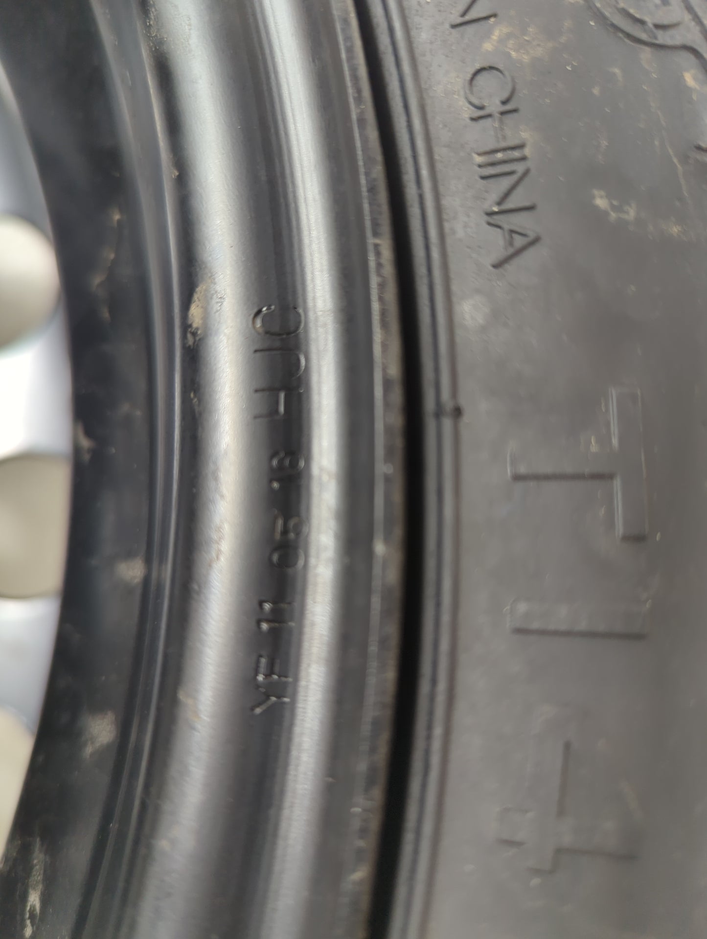 2010-2017 Chevrolet Equinox Spare Donut Tire Wheel Rim Oem 5036999 - Oemusedautoparts1.com