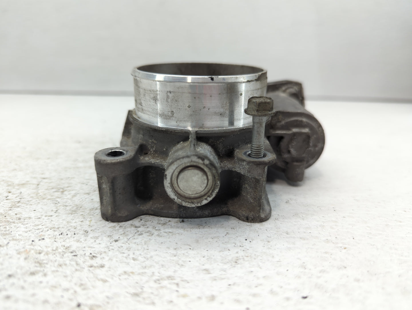 2012-2015 Chevrolet Equinox Throttle Body P/N:12632101CA Fits Fits 2012 2013 2014 2015 OEM Used Auto Parts - Oemusedautopart