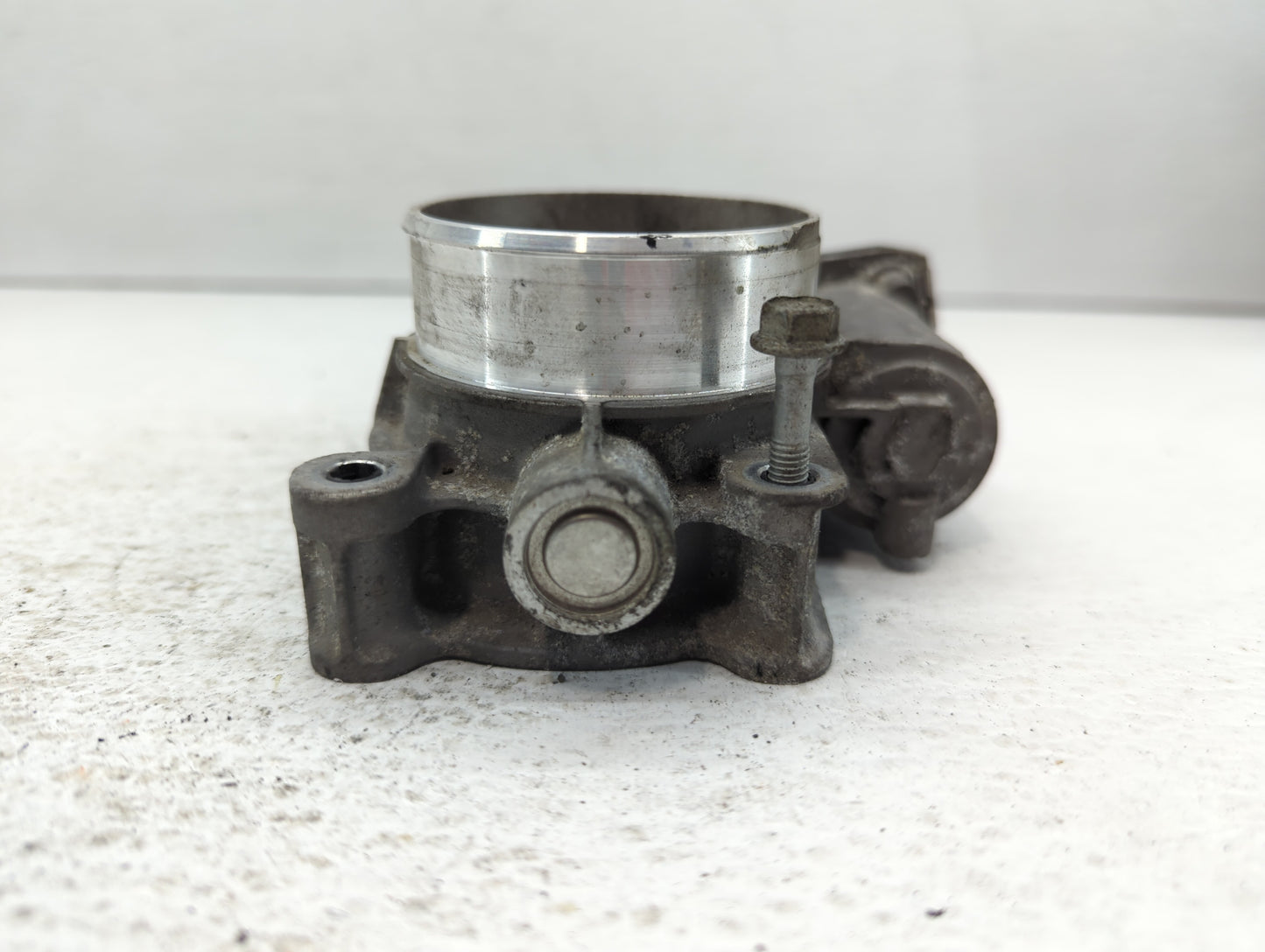 2012-2015 Chevrolet Equinox Throttle Body P/N:12632101CA Fits Fits 2012 2013 2014 2015 OEM Used Auto Parts - Oemusedautopart