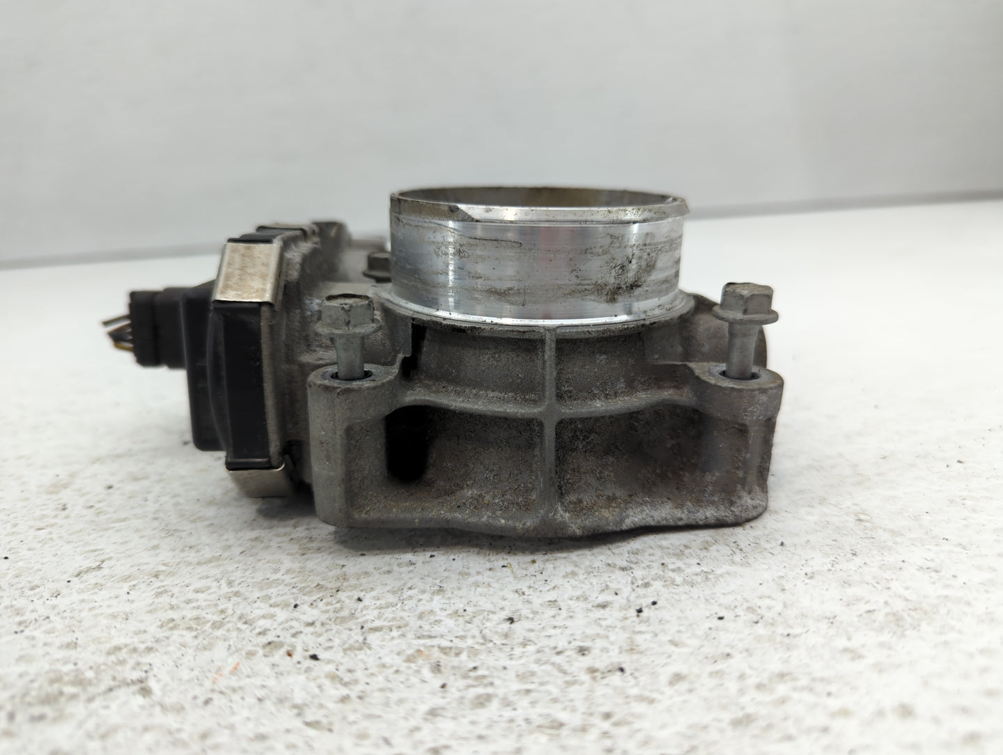 2012-2015 Chevrolet Equinox Throttle Body P/N:12632101CA Fits Fits 2012 2013 2014 2015 OEM Used Auto Parts - Oemusedautopart
