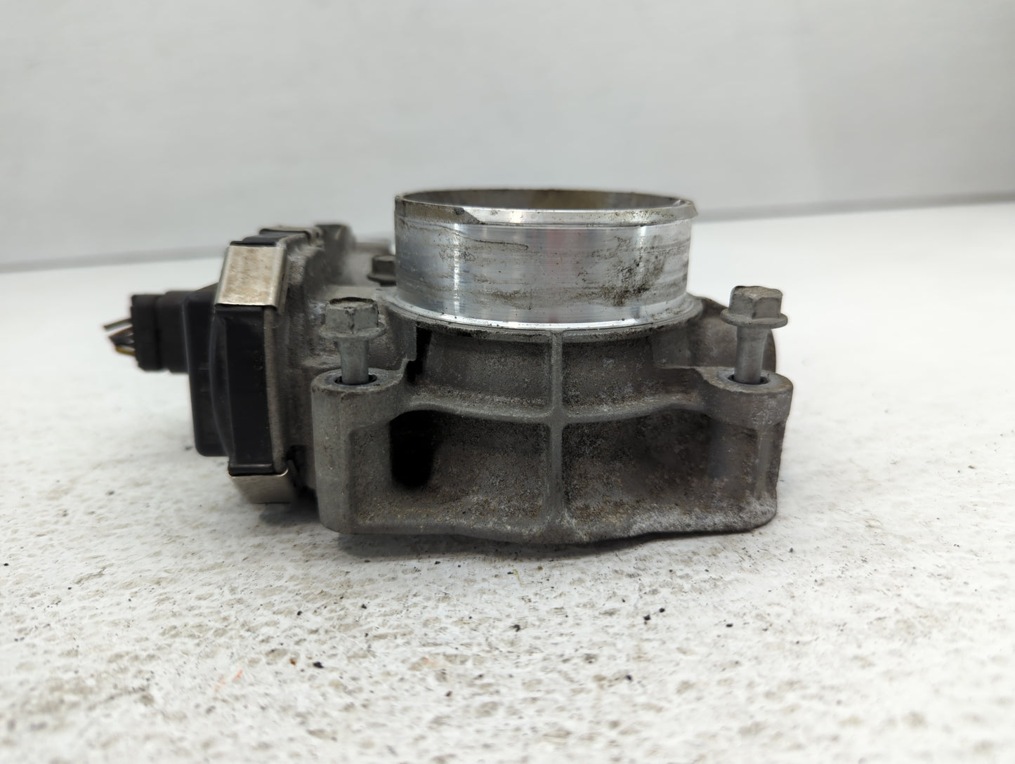 2012-2015 Chevrolet Equinox Throttle Body P/N:12632101CA Fits Fits 2012 2013 2014 2015 OEM Used Auto Parts - Oemusedautopart