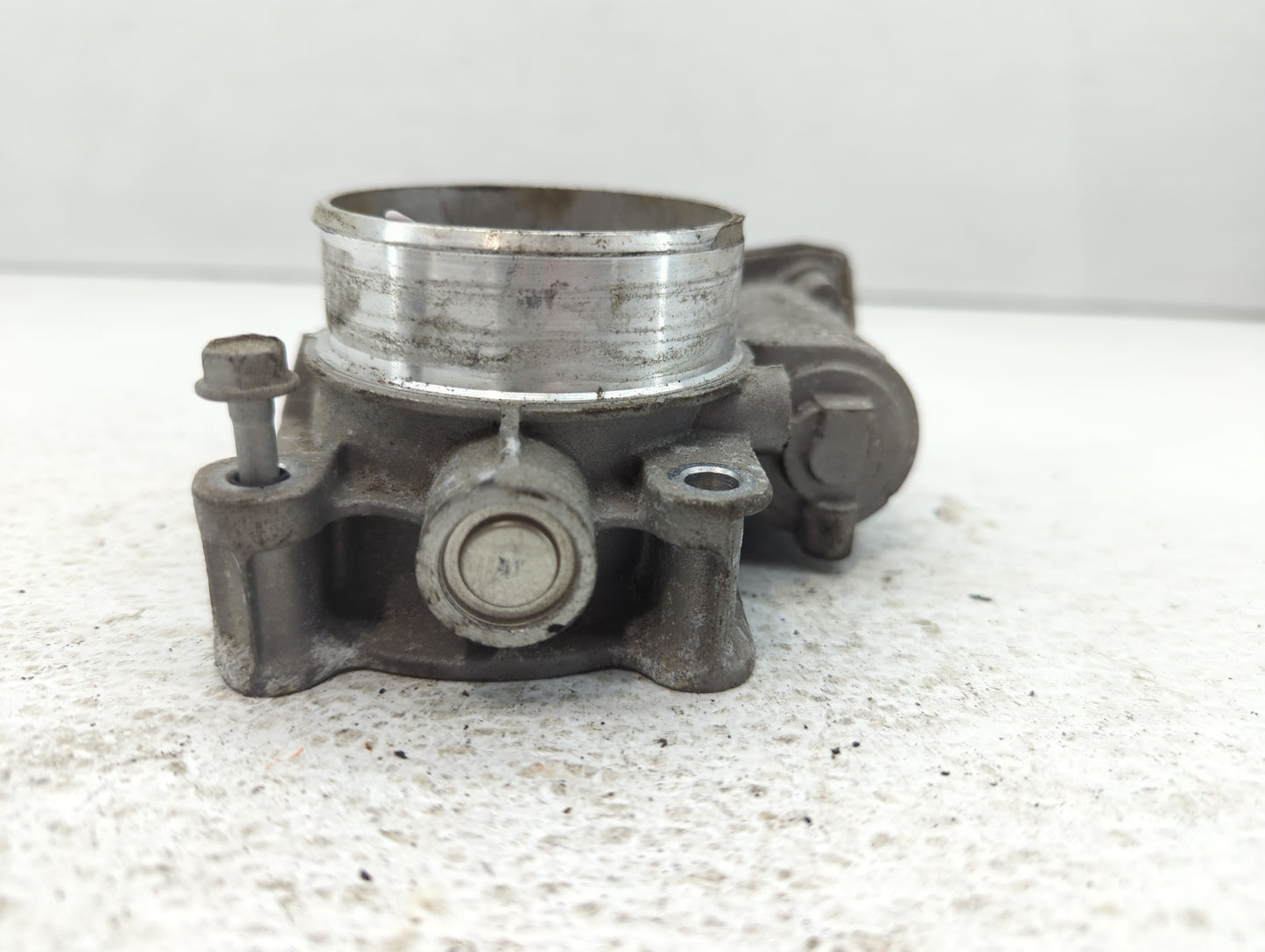 2012-2015 Chevrolet Equinox Throttle Body P/N:12632101CA Fits Fits 2012 2013 2014 2015 OEM Used Auto Parts - Oemusedautopart