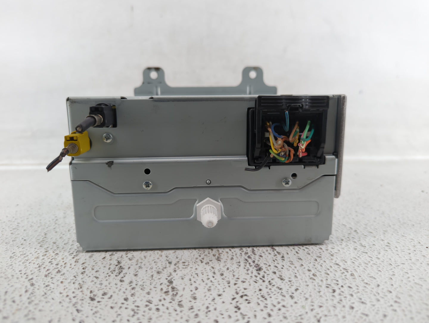 2011-2012 Chevrolet Equinox Am Fm Cd Player Radio Receiver - Oemusedautoparts1.com