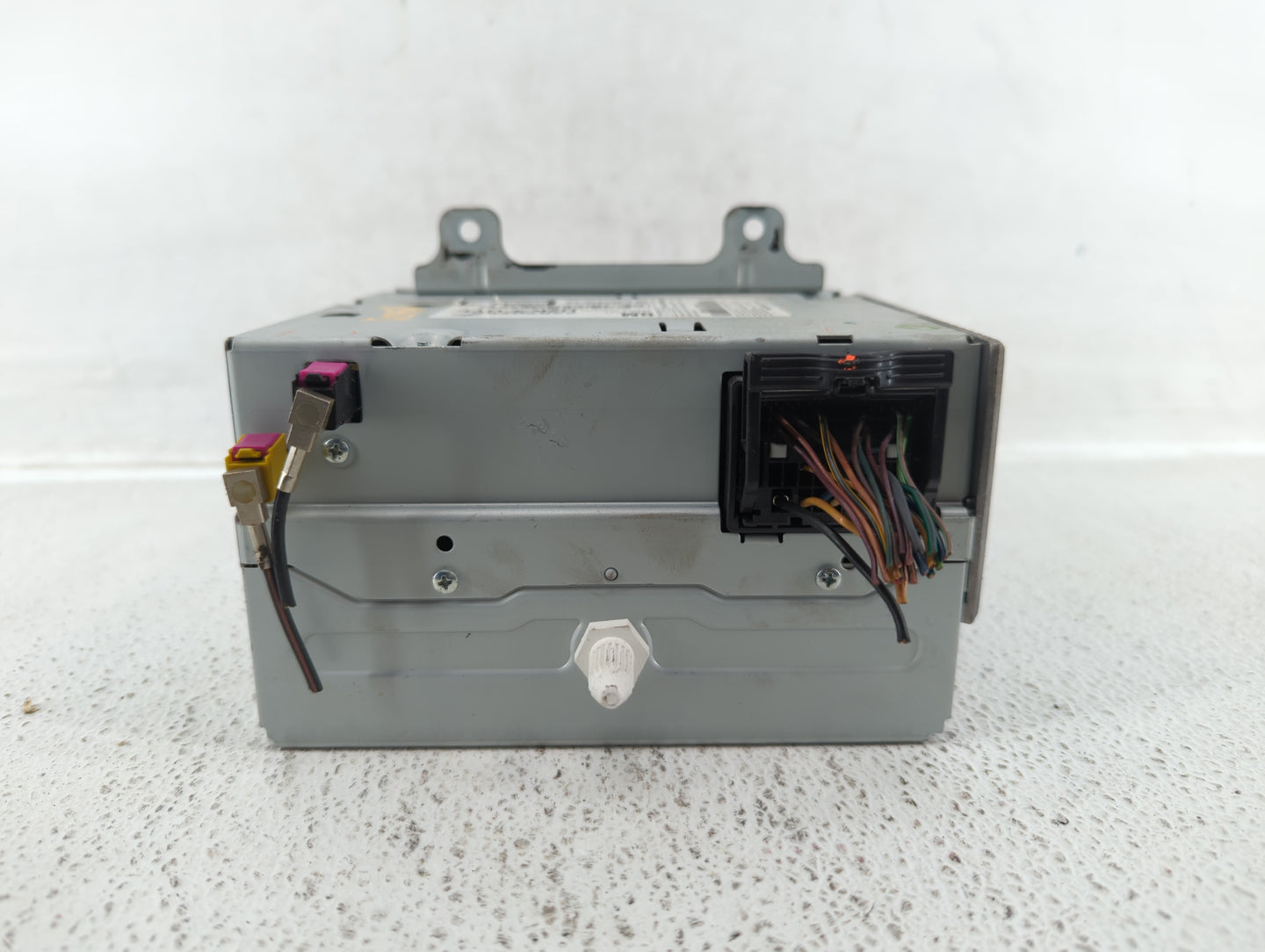 2011-2012 Chevrolet Equinox Am Fm Cd Player Radio Receiver - Oemusedautoparts1.com