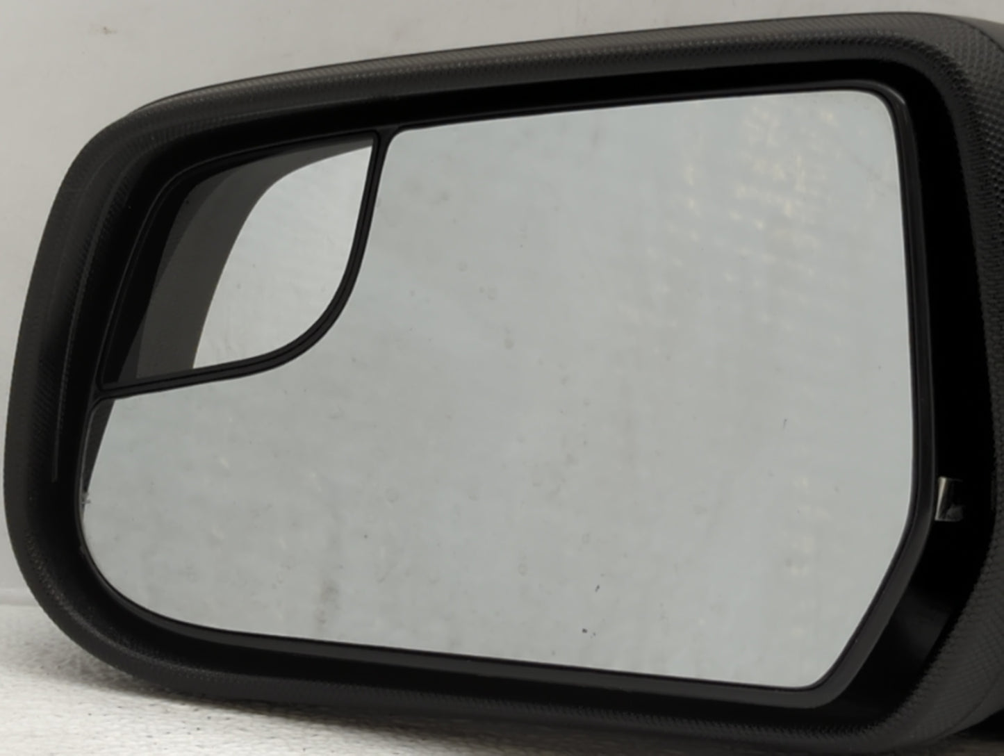 2012-2014 Chevrolet Equinox Driver Side View Mirror - Left Door Mirror OEM Used - Oemusedautoparts1.com