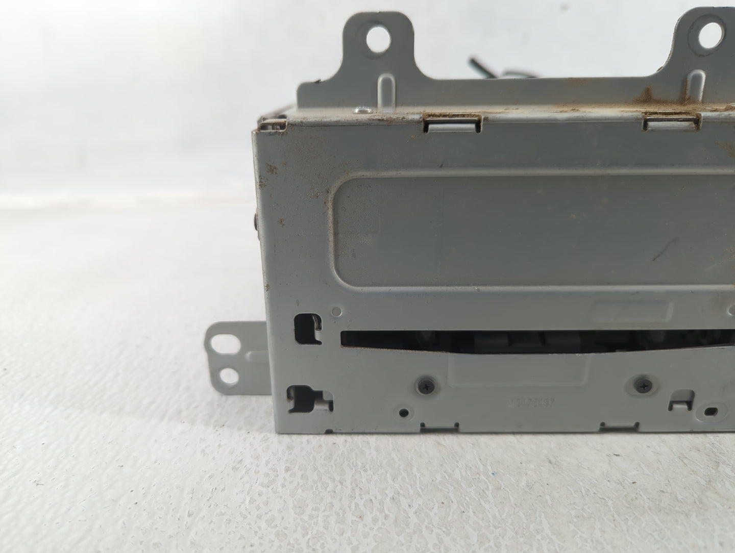 2011-2012 Chevrolet Equinox Radio AM FM Cd Player Receiver Replacement P/N:22870782 Fits Fits 2010 2011 2012 OEM Used Auto P