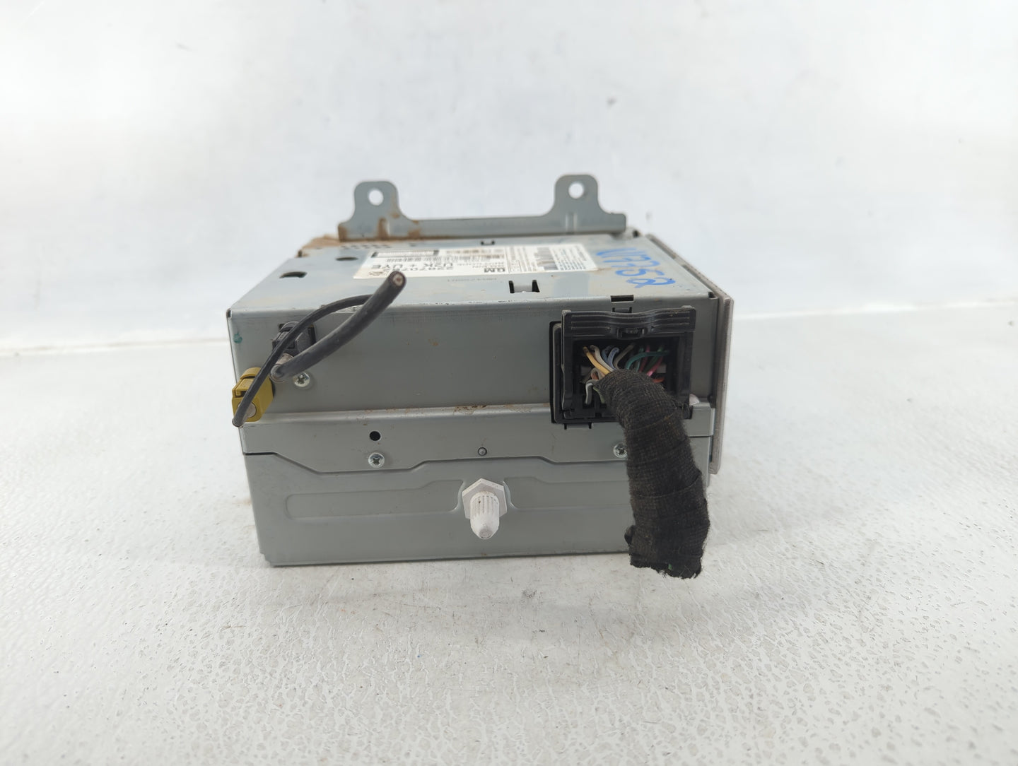 2011-2012 Chevrolet Equinox Radio AM FM Cd Player Receiver Replacement P/N:22870782 Fits Fits 2010 2011 2012 OEM Used Auto P