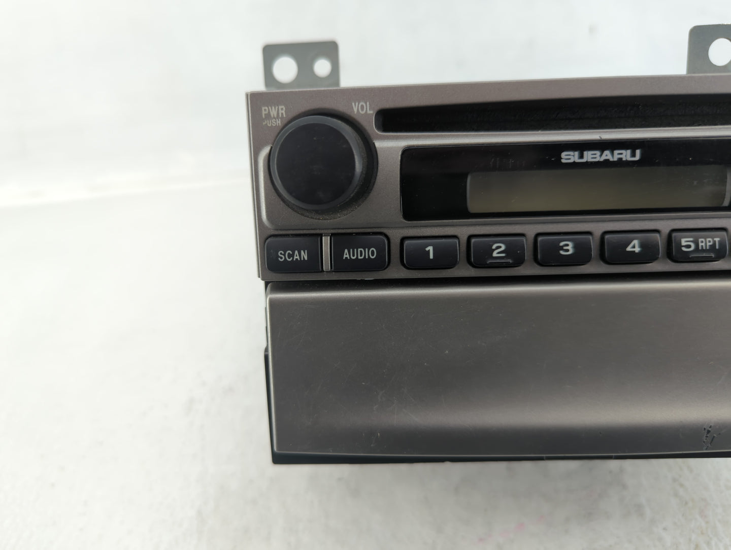 2012 Chevrolet Equinox Radio AM FM Cd Player Receiver Replacement P/N:86201SA360 Fits OEM Used Auto Parts - Oemusedautoparts