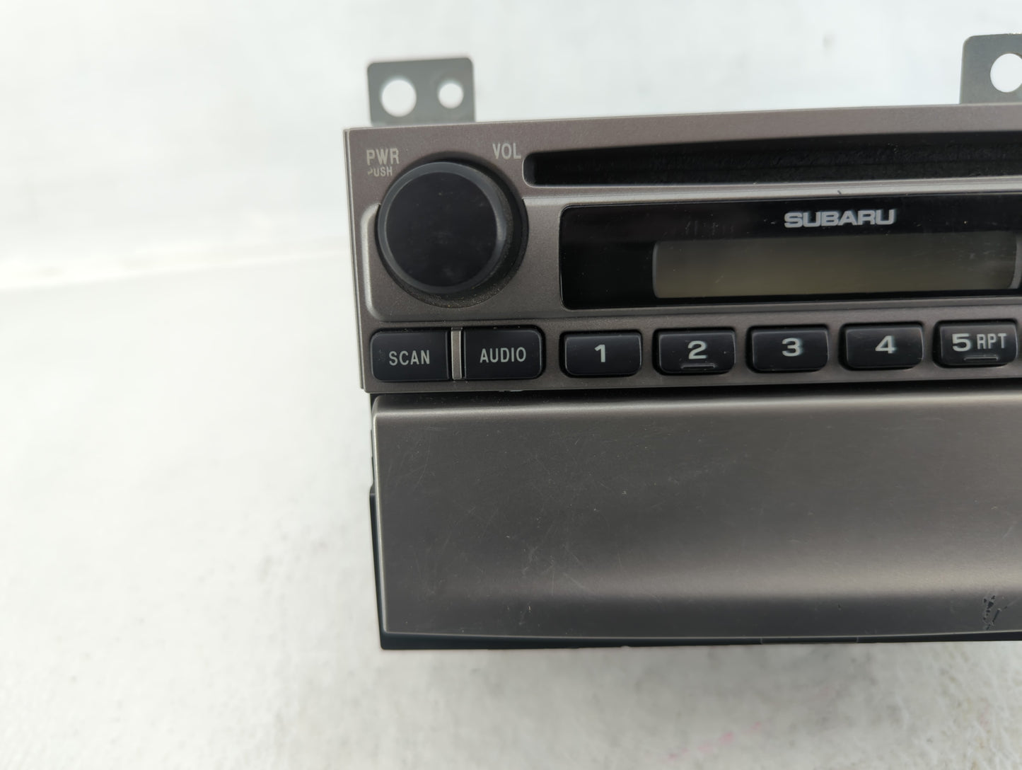 2012 Chevrolet Equinox Radio AM FM Cd Player Receiver Replacement P/N:86201SA360 Fits OEM Used Auto Parts - Oemusedautoparts