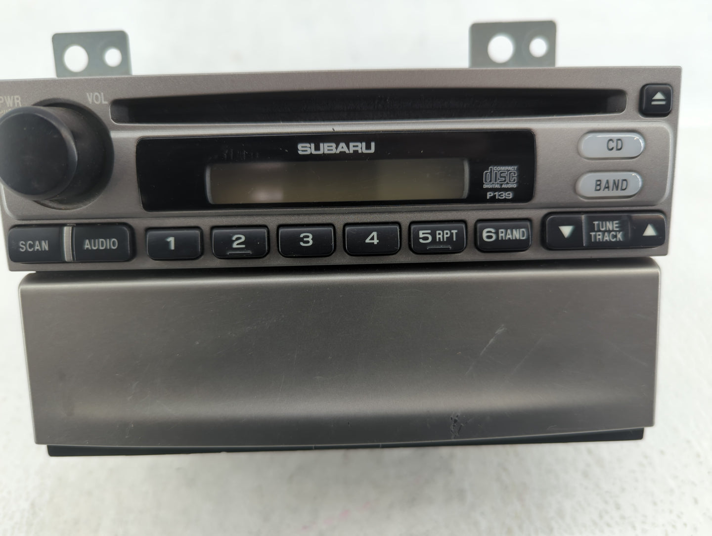 2012 Chevrolet Equinox Radio AM FM Cd Player Receiver Replacement P/N:86201SA360 Fits OEM Used Auto Parts - Oemusedautoparts