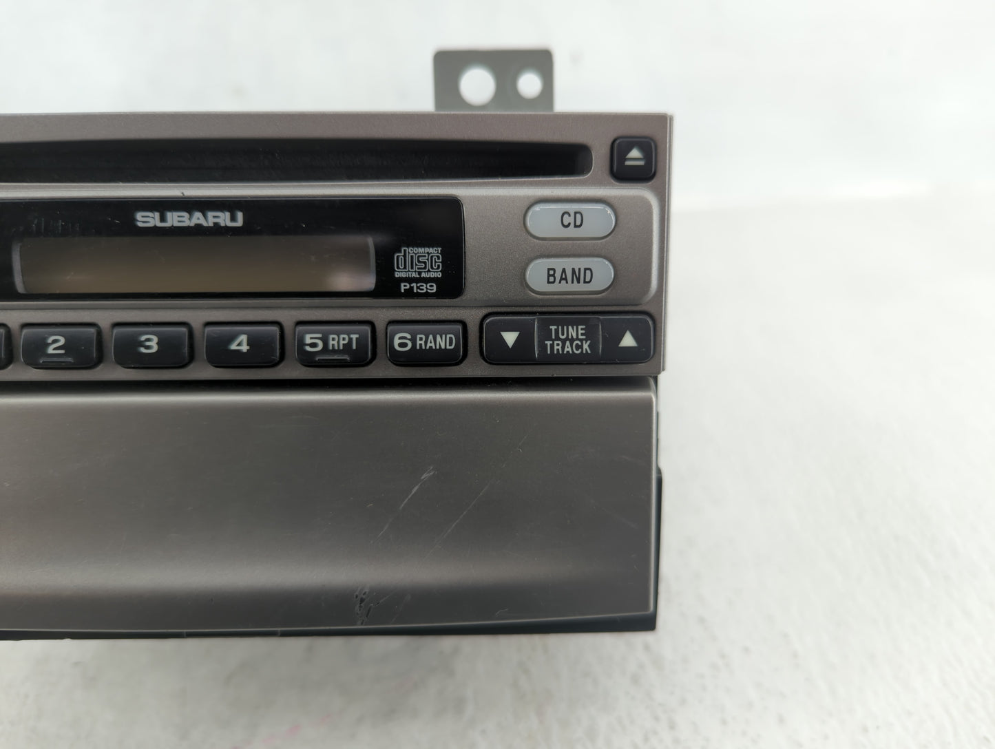 2012 Chevrolet Equinox Radio AM FM Cd Player Receiver Replacement P/N:86201SA360 Fits OEM Used Auto Parts - Oemusedautoparts