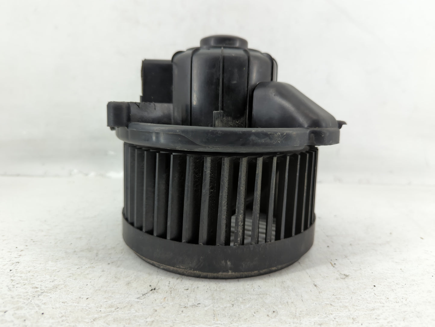 2006-2017 Chevrolet Equinox Rear Heater AC Blower Motor P/N:15812101 Fits OEM Used Auto Parts - Oemusedautoparts1.com