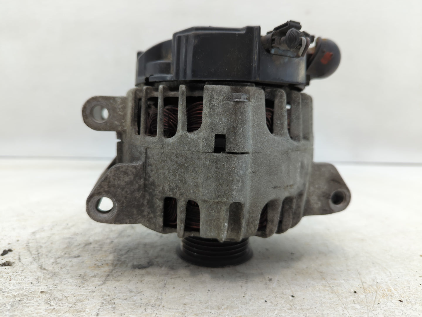 2010-2017 Chevrolet Equinox Alternator Replacement Generator Charging Assembly Engine OEM P/N:13500315 Fits OEM Used Auto Pa