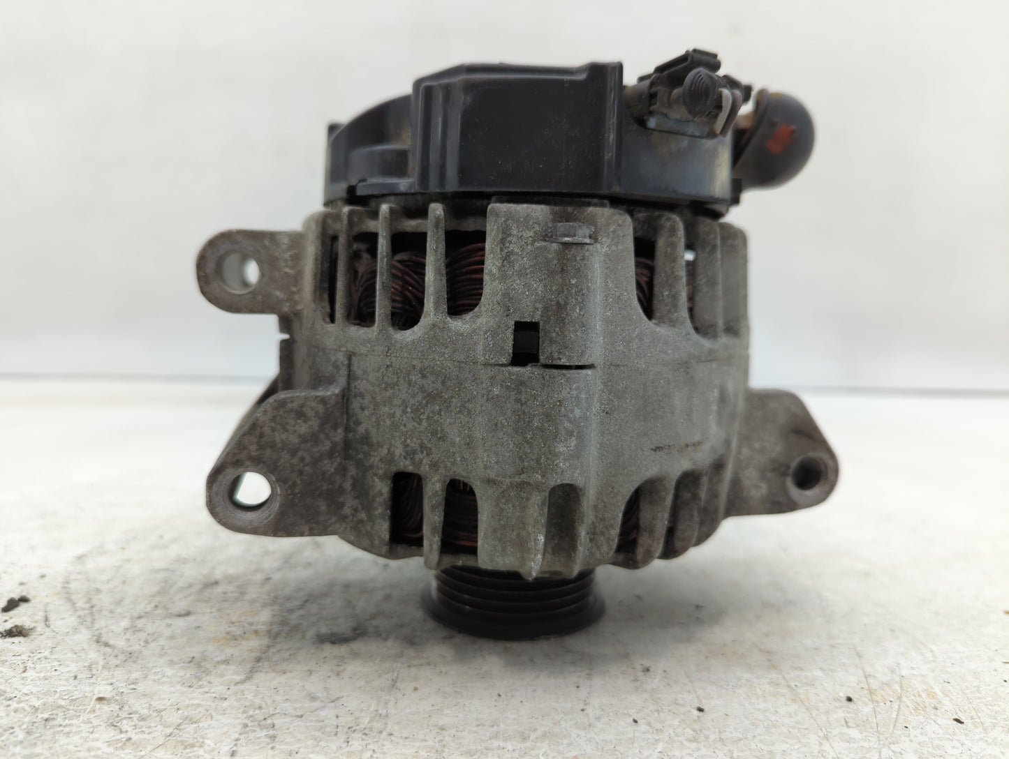 2010-2017 Chevrolet Equinox Alternator Replacement Generator Charging Assembly Engine OEM P/N:13500315 Fits OEM Used Auto Pa