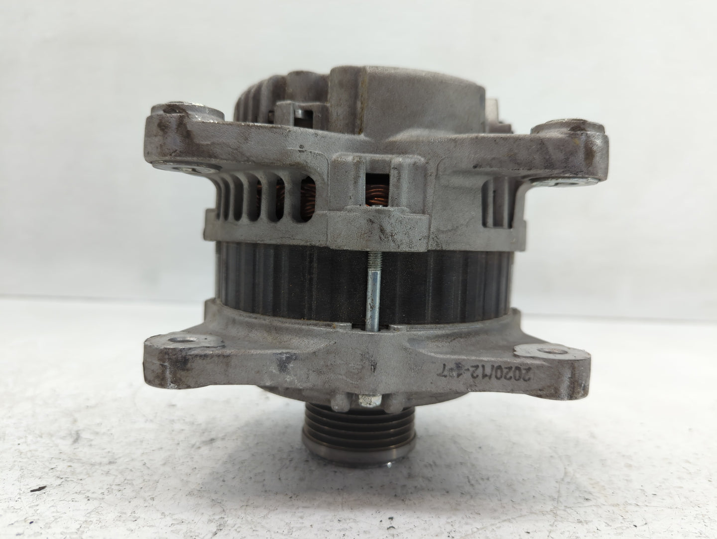 2010-2017 Chevrolet Equinox Alternator Replacement Generator Charging Assembly Engine OEM Fits OEM Used Auto Parts - Oemused