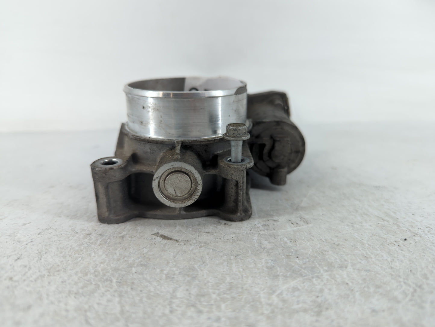 2012-2015 Chevrolet Equinox Throttle Body P/N:12632101CA Fits Fits 2012 2013 2014 2015 OEM Used Auto Parts - Oemusedautopart
