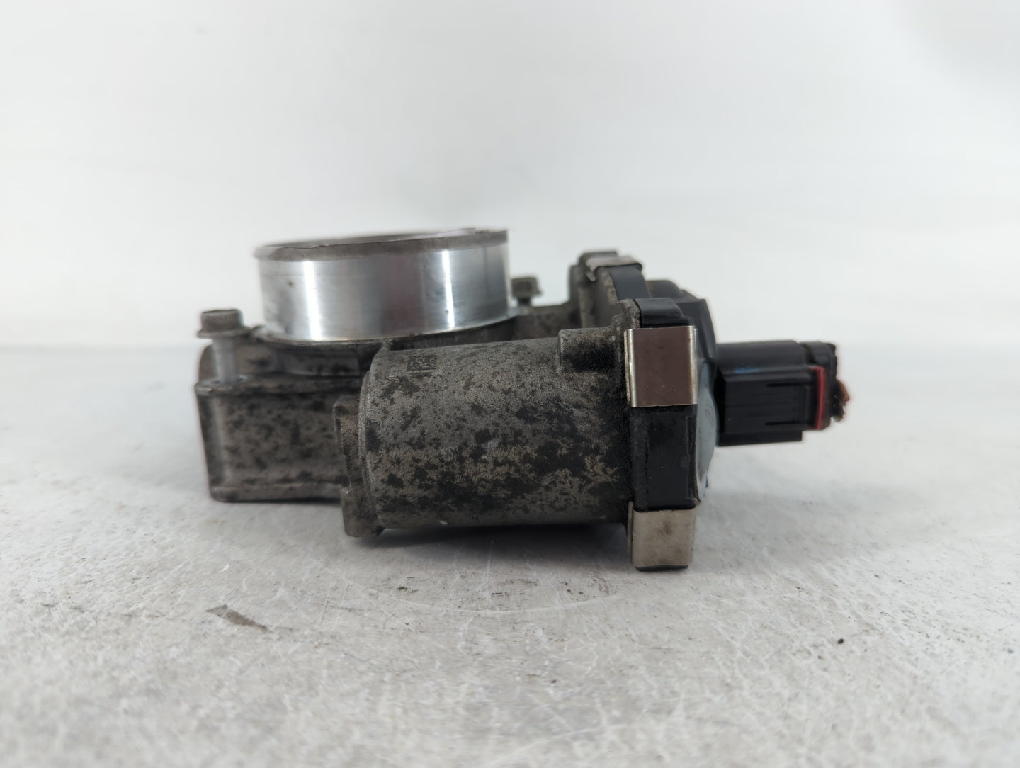 2012-2015 Chevrolet Equinox Throttle Body P/N:12632101CA Fits Fits 2012 2013 2014 2015 OEM Used Auto Parts - Oemusedautopart